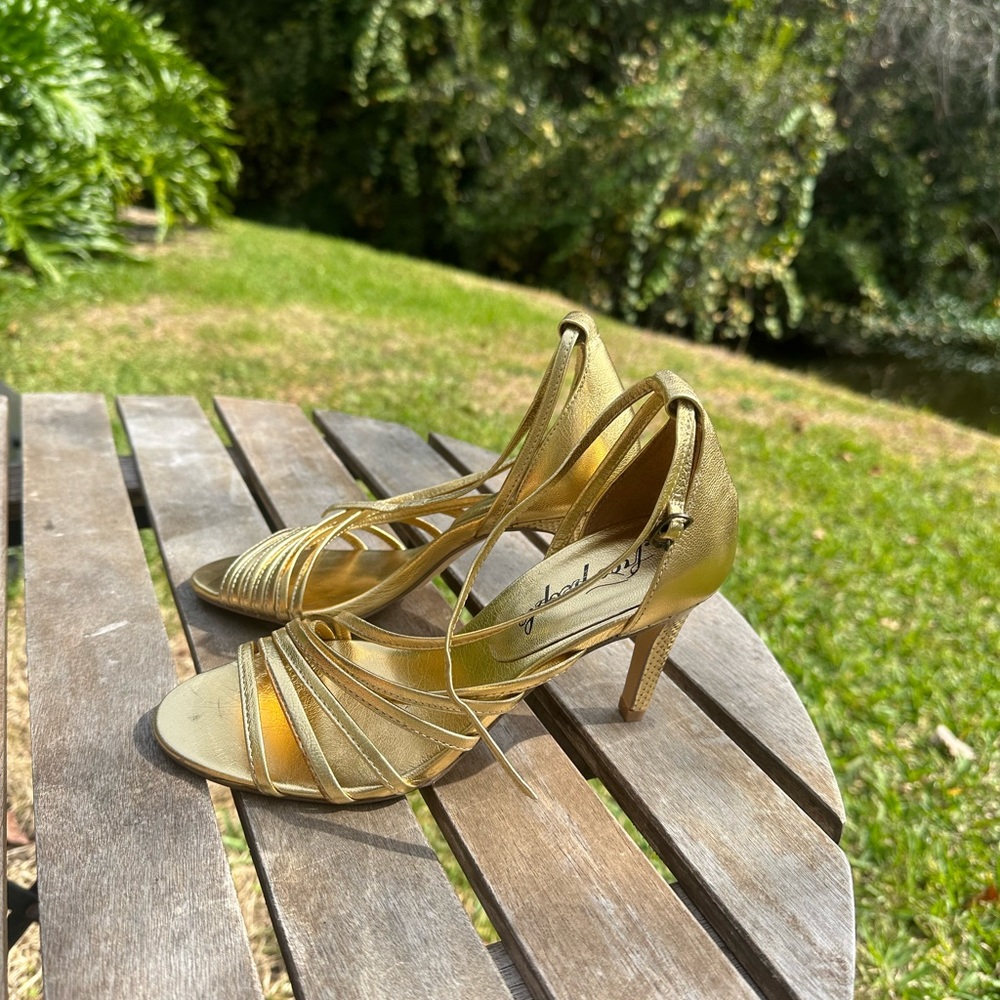 Free people brand gold heels sandals,size 6